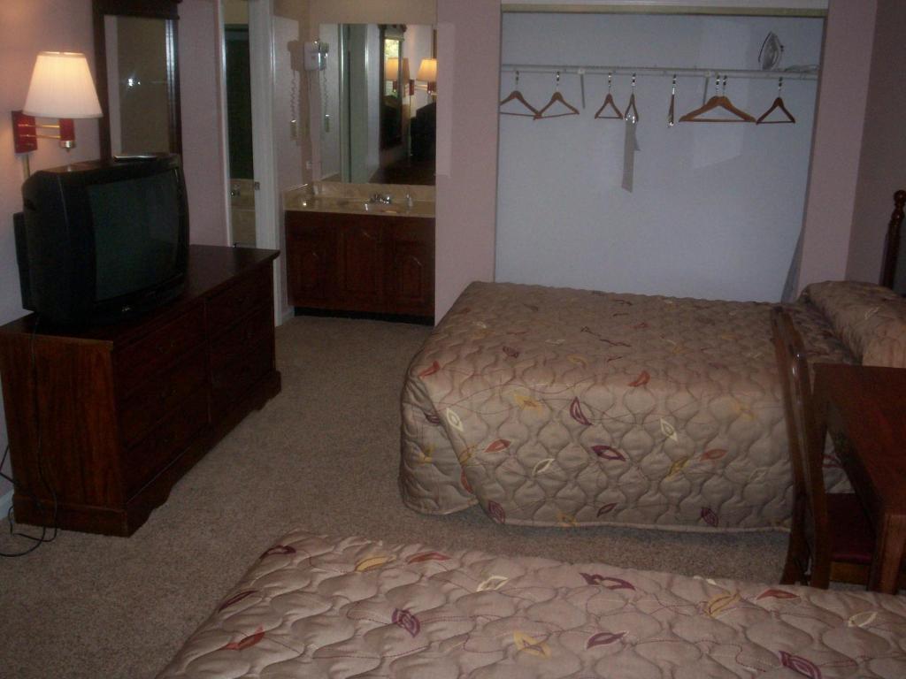 Rime Garden Inn & Suites Irondale Habitación foto