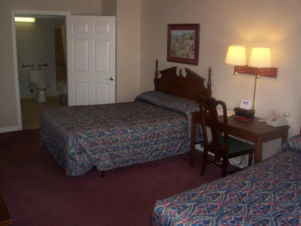 Rime Garden Inn & Suites Irondale Habitación foto